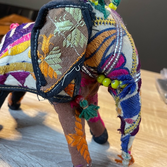 Hand stitched Hand sown Made In India Elephant - Picture 4 of 11